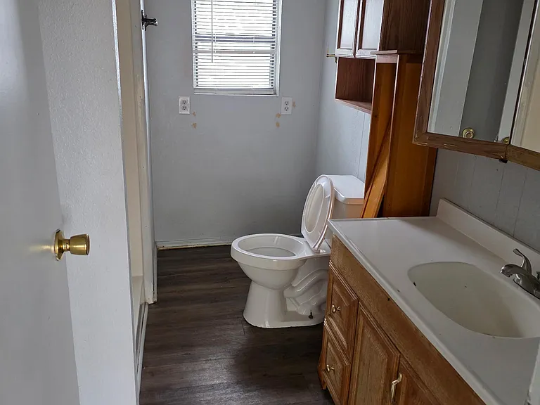 1901 Boyd Dr #8 — Photo 4