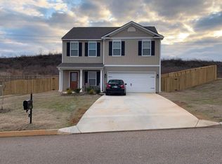 202 Gail Ln, Lenoir City, TN 37772