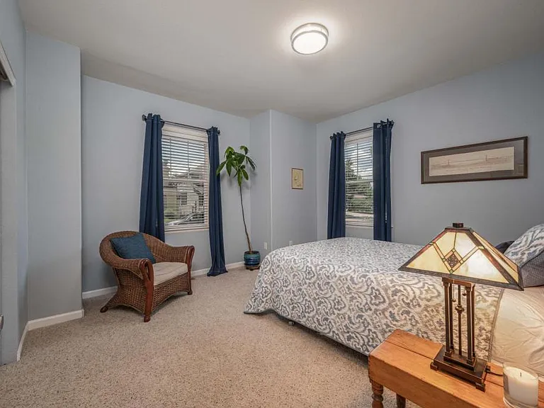 4220 Ravenna Pl — Photo 29