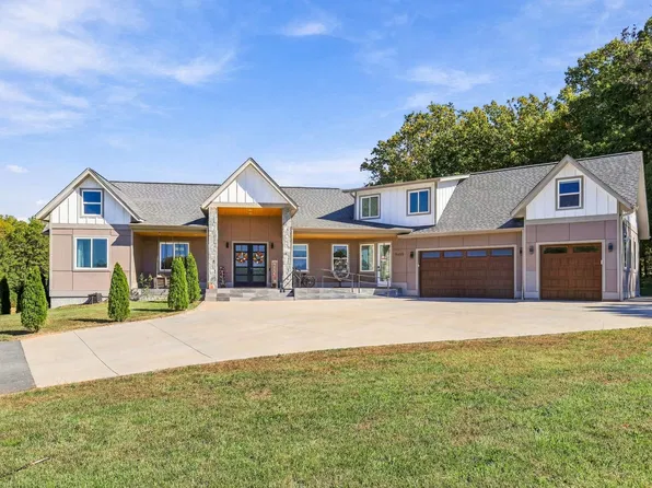 5655 Henderson Hill Rd, Chesnee, SC 29323