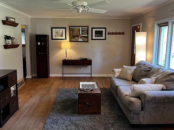 3rd image of 5274 Wakefield Dr