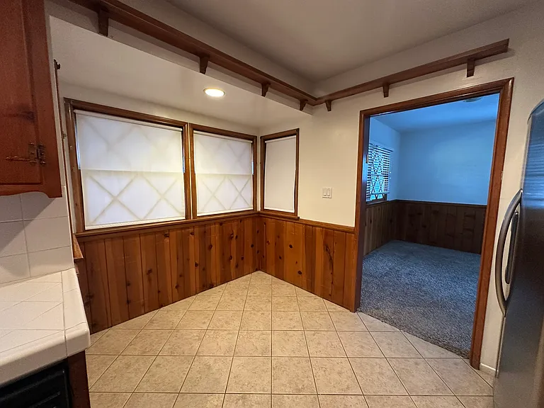 4411 Mammoth Ave — Photo 9