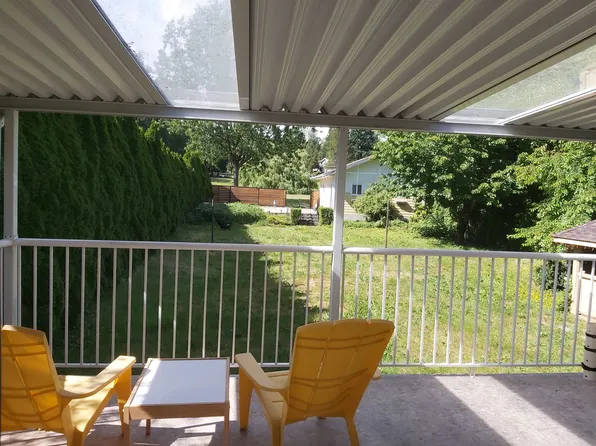 5565 Gilpin St, Burnaby, BC V5G 2H8