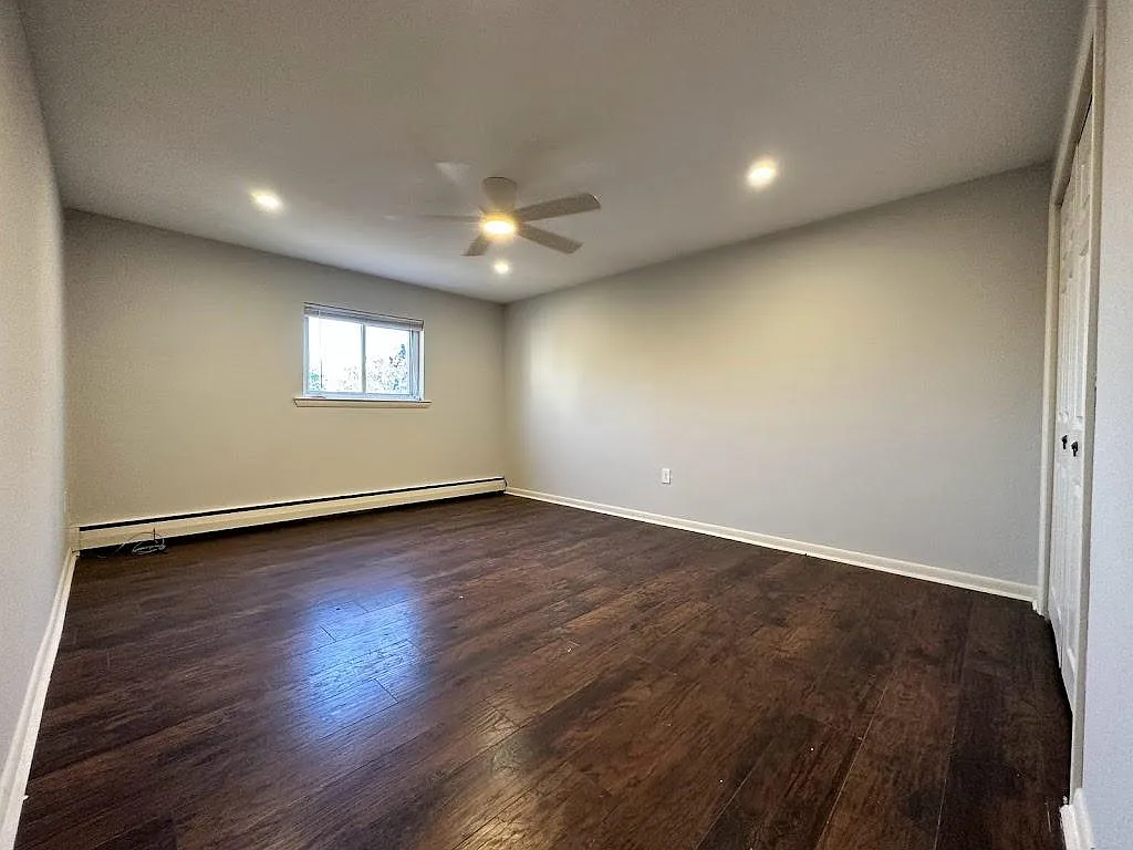 Building Photo - 709 Harry St #3A
