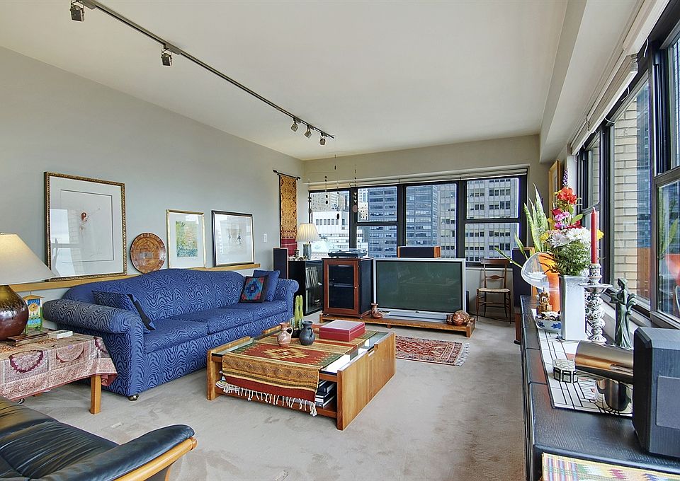 1st image of 160 E 38th St APT 25E