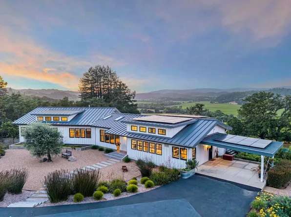 6323 West Dry Creek Road, Healdsburg, CA 95448