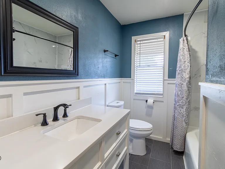 1556 Singleton Ave — Photo 14