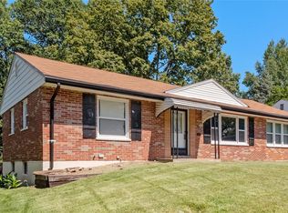 5012 Rockingham Dr, Saint Louis, MO 63121