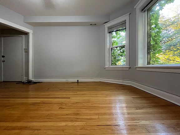 5th image of 1523 W Hollywood Ave #2