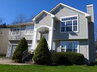 935 Emory Ave, Akron, OH 44310