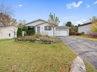 425 Lone Eagle Dr, Madison, WI 53713