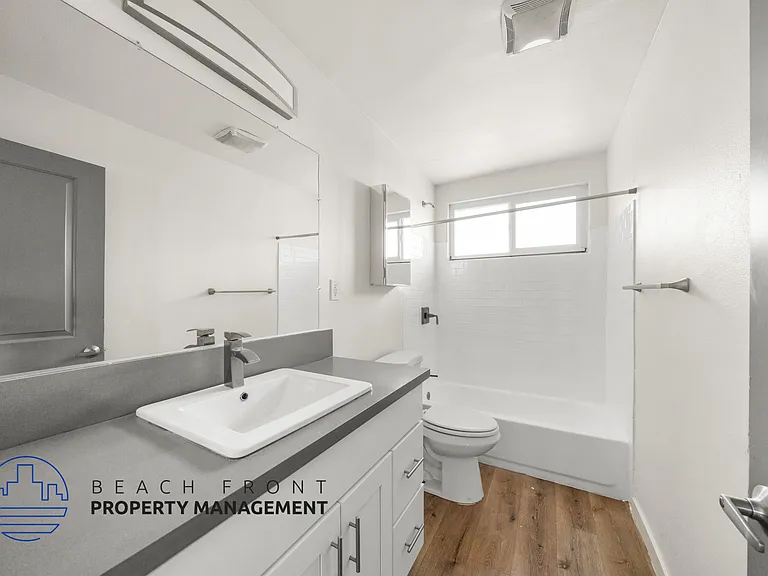 14119 Mulberry Dr. — Photo 9