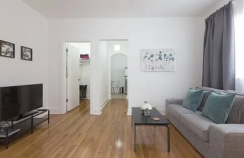 1 bed, 500 sqft, $1,900 — Photo 2