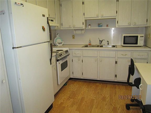 3rd image of 8584 111th St APT 104