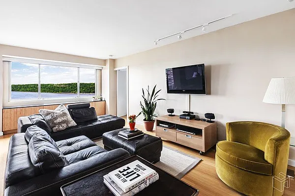 Sold by Halstead Real Estate | media 40