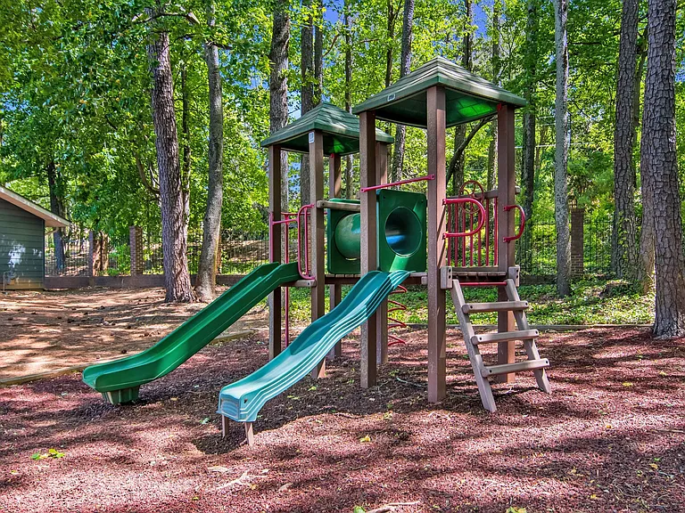 Dunwoody Pointe — Photo 11