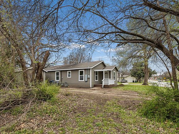 2nd image of 511 Panhandle St