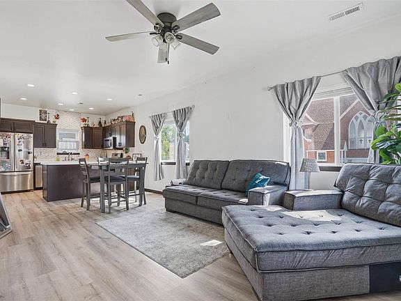 2nd image of 315 C Ave