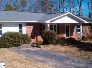 107 Cross St, Laurens, SC 29360