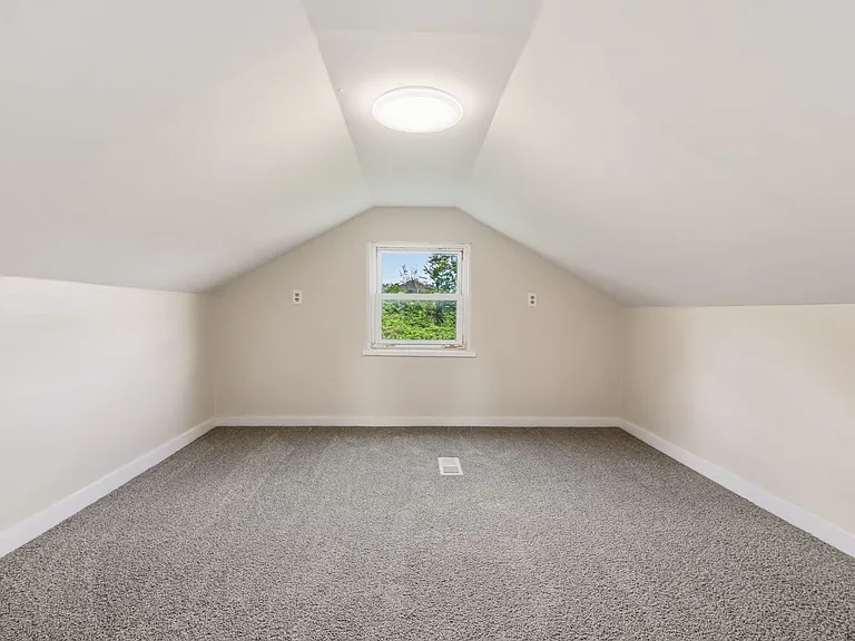 338 Meadow Ave — Photo 8