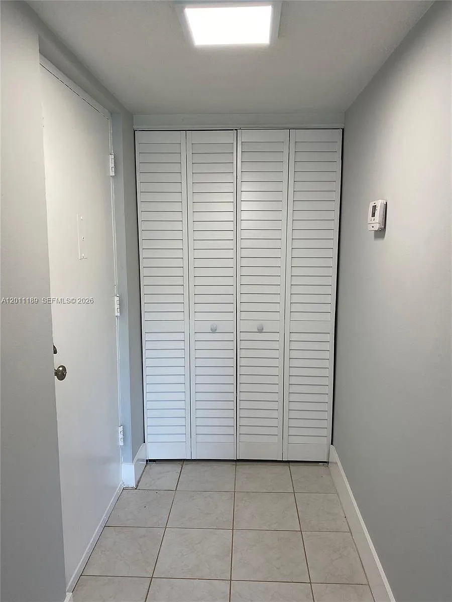 Building Photo - 455 S Pine Island Rd #110C