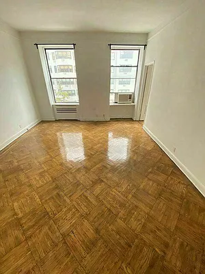 Rented by LEE & ASSOCIATES NYC RESIDENTIAL LLC | media 9
