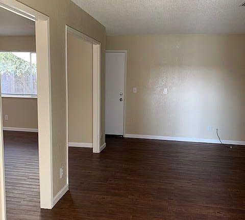 4th image of 3508 W Whitendale Ave
