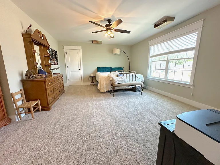 410 Stonegate Trl — Photo 11