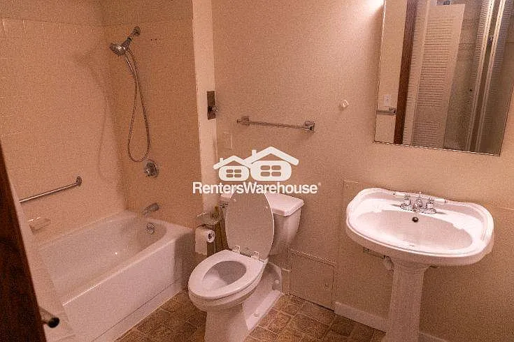 6615 Lake Shore Dr S #115 — Photo 22