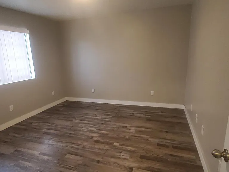 1335 W 2nd St #207 — Photo 8