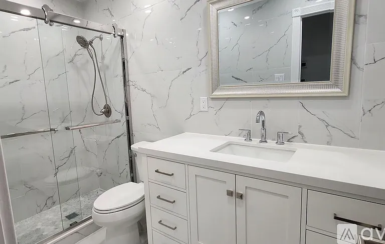 1421 Bell Blvd #2 — Photo 1