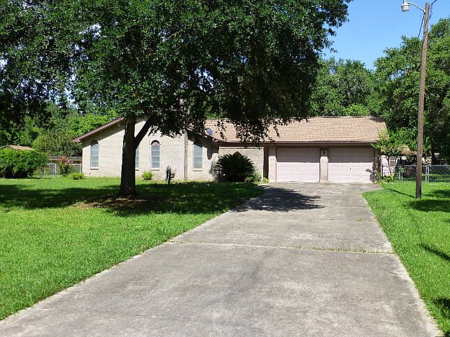 1st image of 112 W Acorn Dr