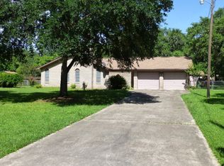 112 W Acorn Dr, Victoria, TX 77905