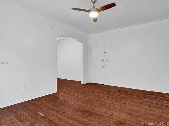 3rd image of 1611 Euclid Ave APT 7