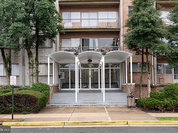 2nd image of 401 N Armistead St APT 105