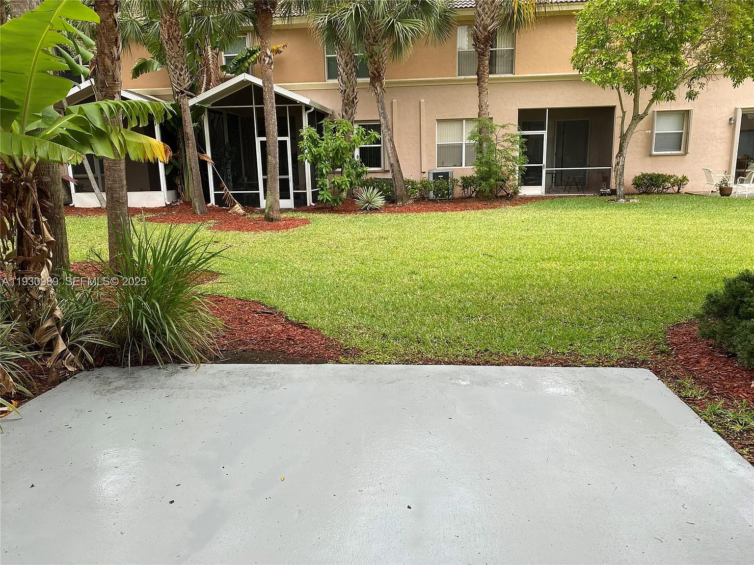 Seminole Estates & Townho — Photo 3