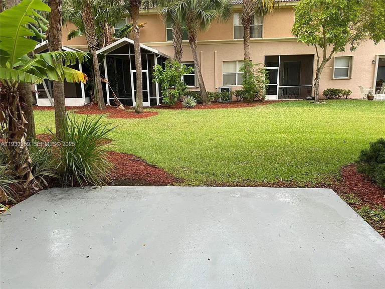 112 Wakulla Springs Way #112 — Photo 3