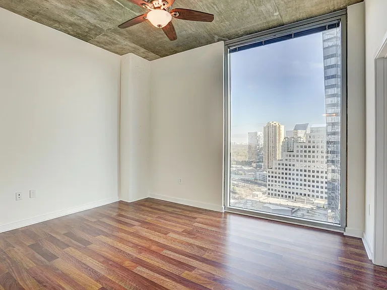 3324 Peachtree Rd NE #1919 — Photo 21