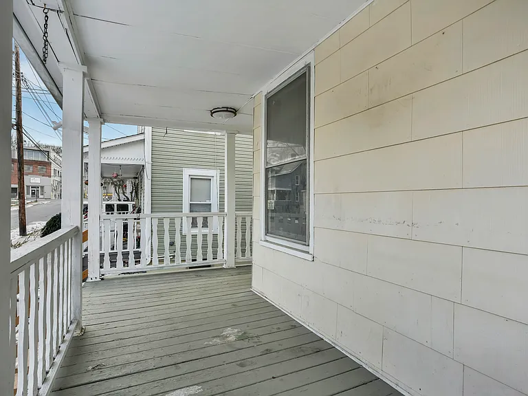 22 Grant St — Photo 1