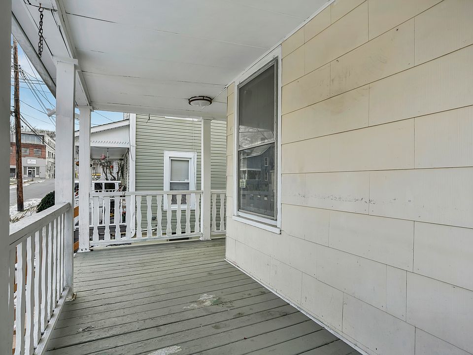 1st image of 22 Grant St