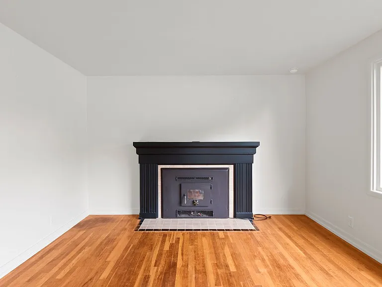 2521 W Sanson Ave — Photo 6