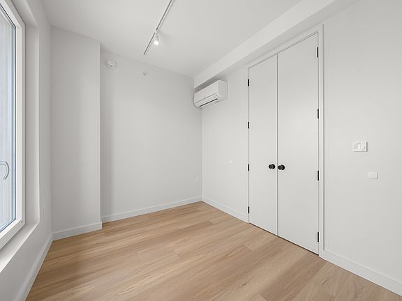 5th image of 74 West St #5A