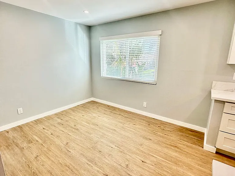 215 Euclid Avenue — Photo 16