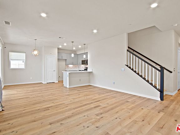 4th image of 11912 Vienna Ln