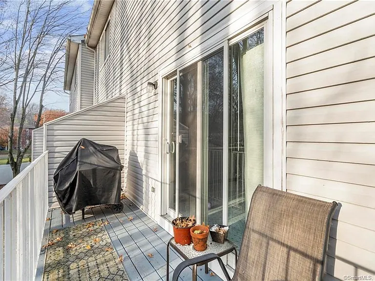 360 W Spring St #A7 — Photo 6
