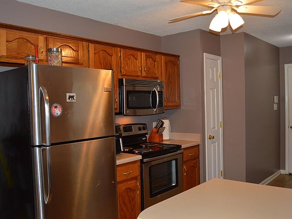 4th image of 9720 Lakeland Hills Cv