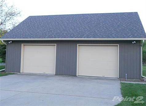 36 x 28 Pole Building, with cement floor and electricity. Dog pen off the back.