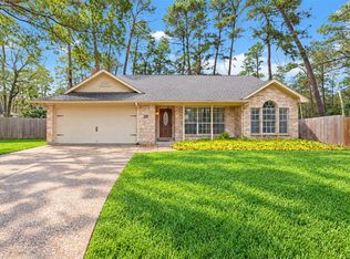 36 N Rain Forest Ct, Spring, TX 77380