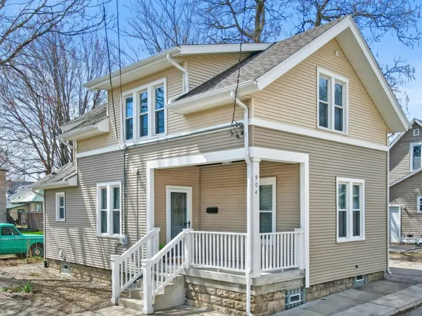 904 Zeeland Ct NE, Grand Rapids, MI 49503