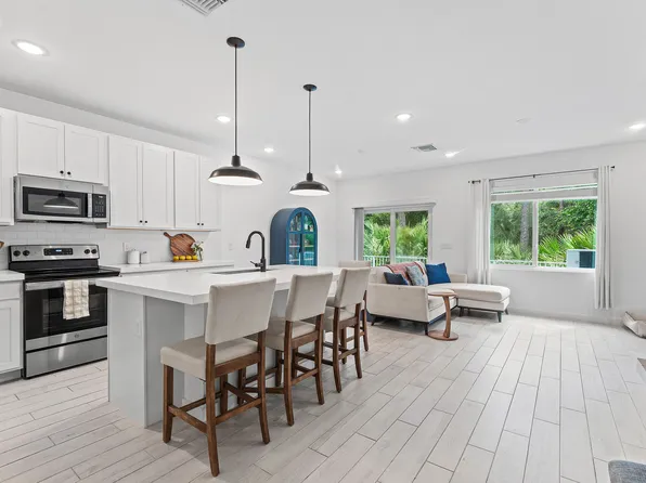 755 NE Trailside Run, Port St Lucie, FL 34983